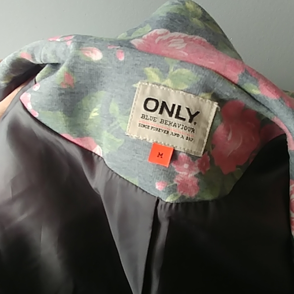 Only Blue Behaviour Blazer Roses - Picture 7 of 8